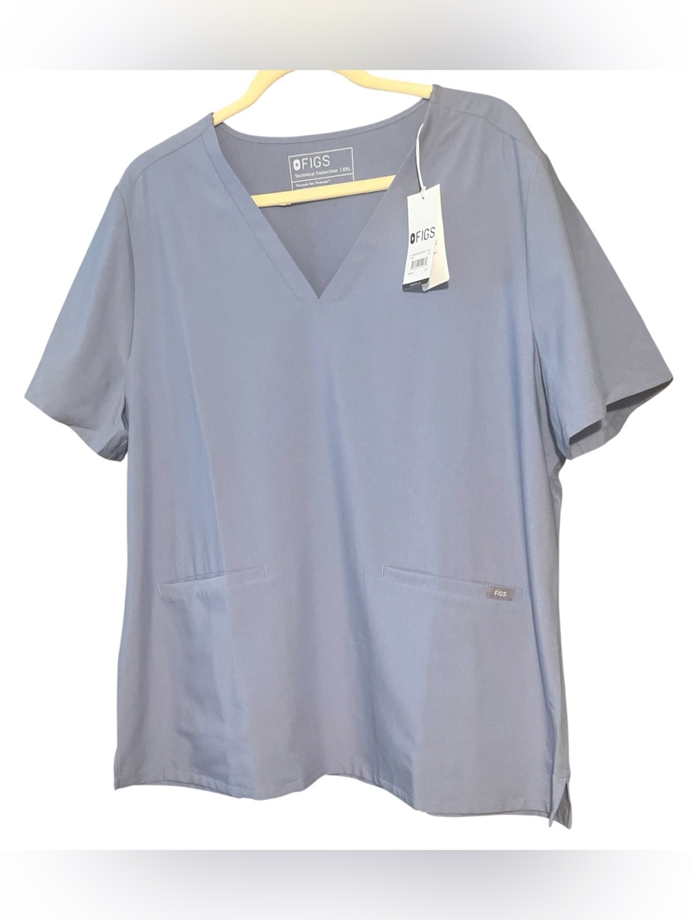 💙🩶FIGS Casma Three-Pocket Scrub Top. Size-XXL. Color-Vapor Blue. NWT